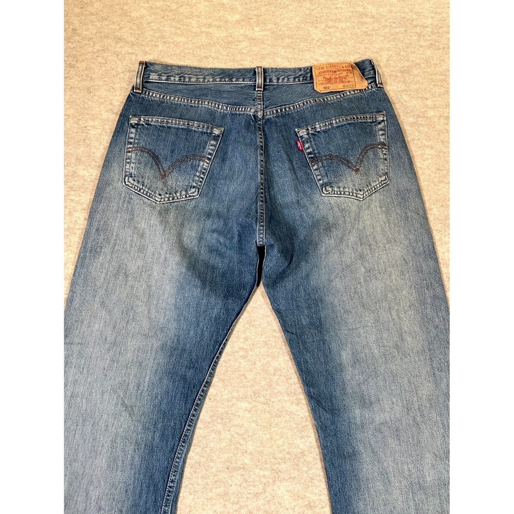 Levis 501 Original Fit Straight‎ Jeans Mens 36x34 Blue Denim Cotton Medium Wash - Picture 6 of 16